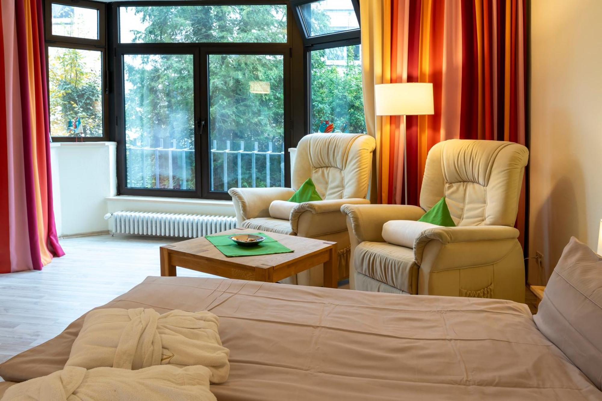 Haus Roseneck Mit Gratis Zugang Zur Jod-Sole-Therme 바트베벤슨 외부 사진
