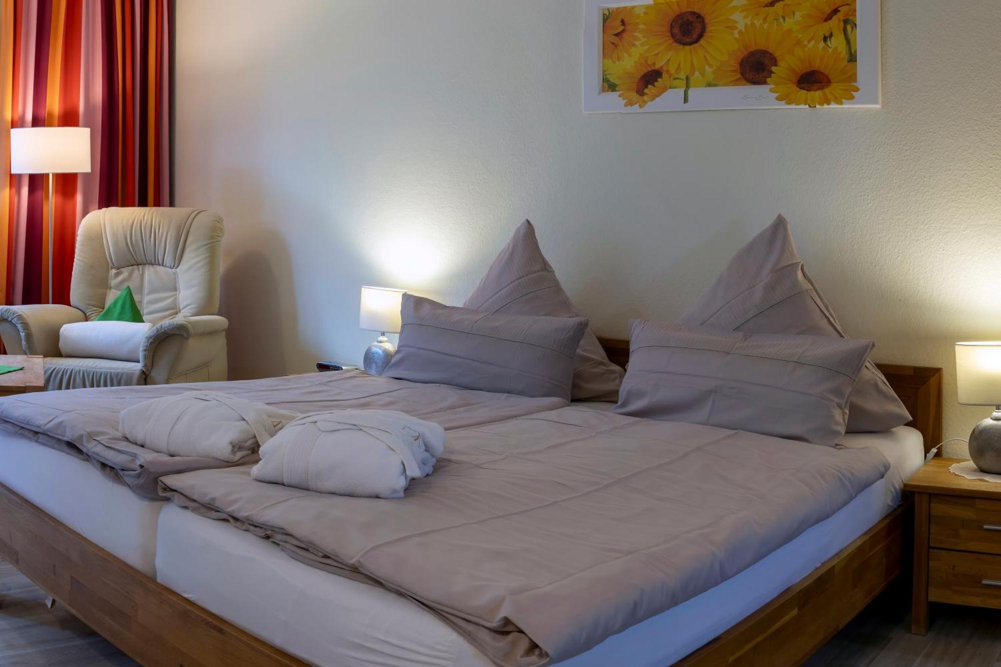 Haus Roseneck Mit Gratis Zugang Zur Jod-Sole-Therme 바트베벤슨 외부 사진